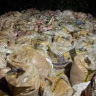 Material aurífero, explosivos, generadores eléctricos y una planta de procesamiento fueron incautados durante los allanamientos ejecutados por la Policía Nacional del Ecuador en el cantón Celica.