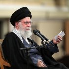 Donald Trump confirma la muerte del líder supremo iraní Alí Jameneí