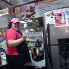 Blanca Manobanda heredó este puesto de su madre Teresa Morales.