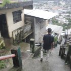 Los cuerpos fueron hallados en la parte alta del cerro, separados por unos 300 metros, en Mapasingue Este.