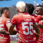 Jugadores de El Nacional celebran en el partido ante Liga de Quito por la LigaPro, el 24 de agosto de 2025.