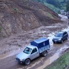 La vía Guaranda – Chimbo en el sector El Tejar, donde se realizan trabajos de limpieza y estabilización, volvió a cerrarse este sábado 14 hasta las 16:00.