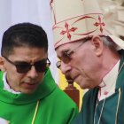 Los dos religiosos fallecieron tras salvar a un joven monaguillo.