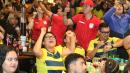 Hinchas celebran los goles de Ecuador.