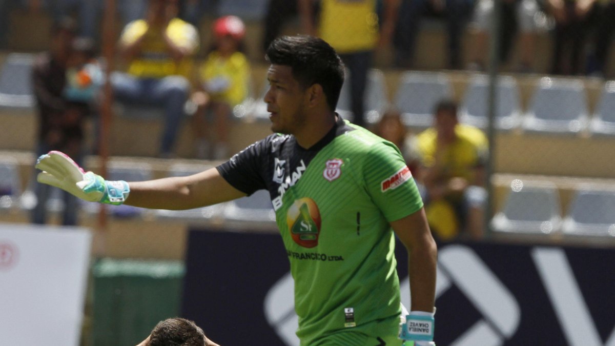 El portero Walter Chávez ha recibido solo dos goles en los 450 minutos que ha jugado.
