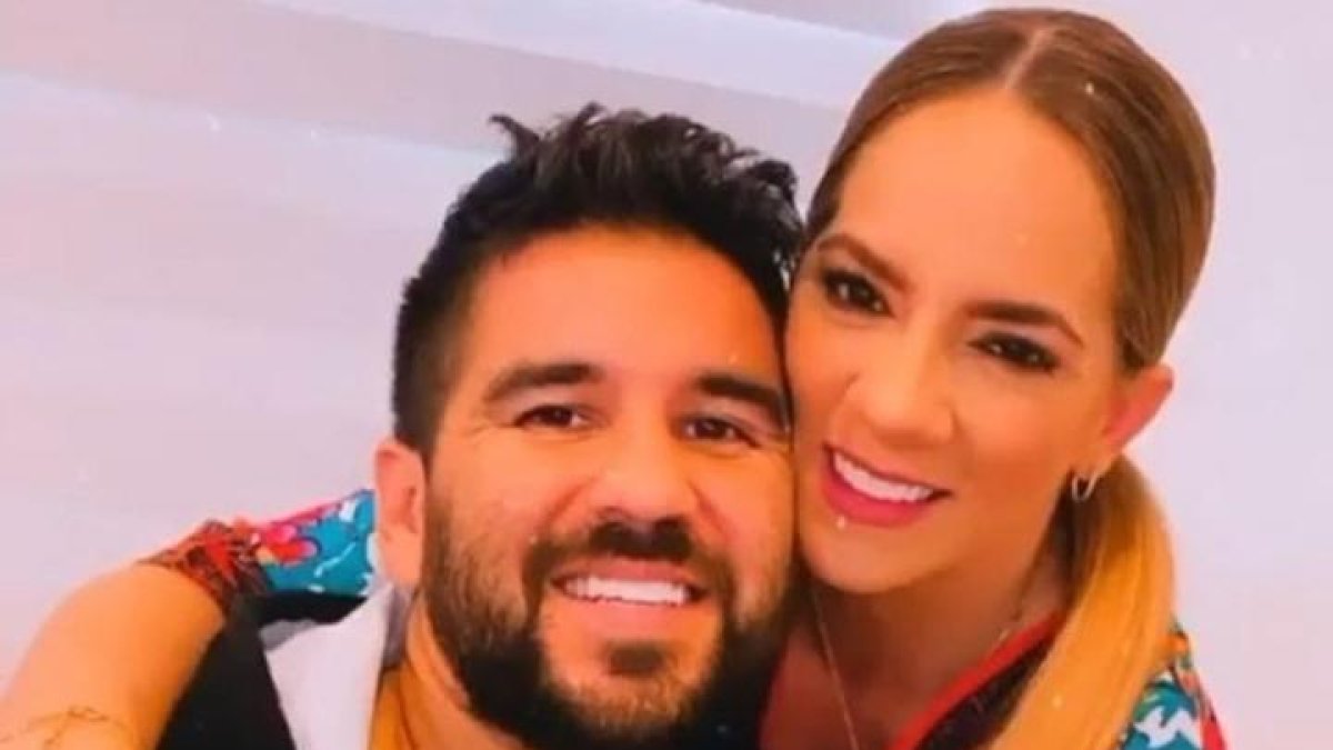 La pareja se conoció durante una entrevista que Pazmiño le realizó a Abdalá Bucaram.