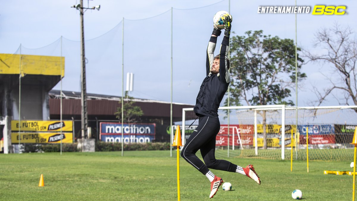 Javier Burrai desde el 26 de febrero del 2020 no tenía acción en el arco.