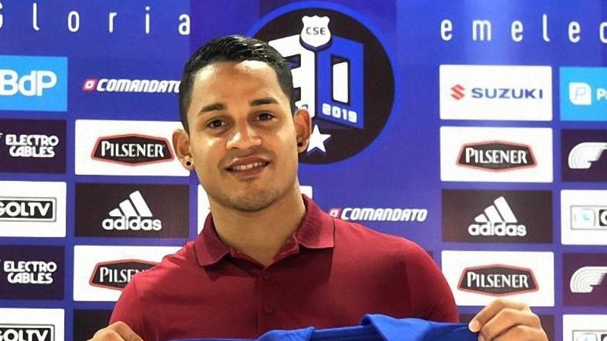 El delantero venezolano Edwuin Pernía no ha rendido en Emelec.