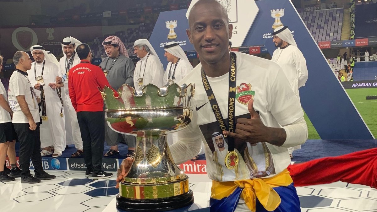 Jaime Ayoví, que ha estado los últimos siete años jugando en el extranjero, se pondría la camiseta de Liga de Portoviejo.