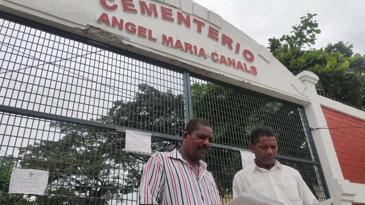 Este lunes 29 de juno, parientes de Gonzalo realizaron los trámites respectivos para sepultarlo en el cementerio del suburbio.