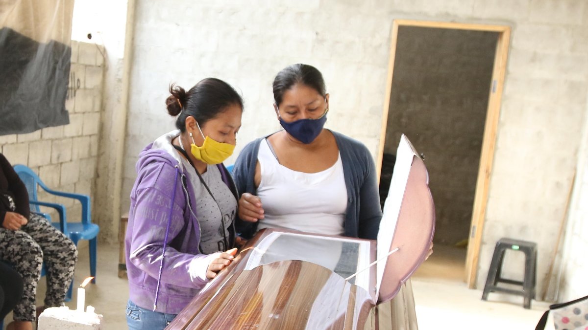 Elvira fue velada en la casa de un familiar, en la cooperativa Sergio Toral, en el noroeste de Guayaquil.