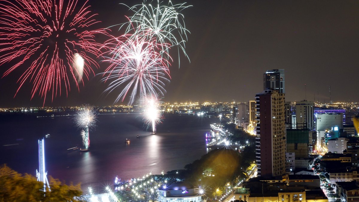 El Malecón 2000 permanecerá cerrado durante las fiestas, por lo que el público no podrá ver los tradicionales fuegos artificiales en este lugar.