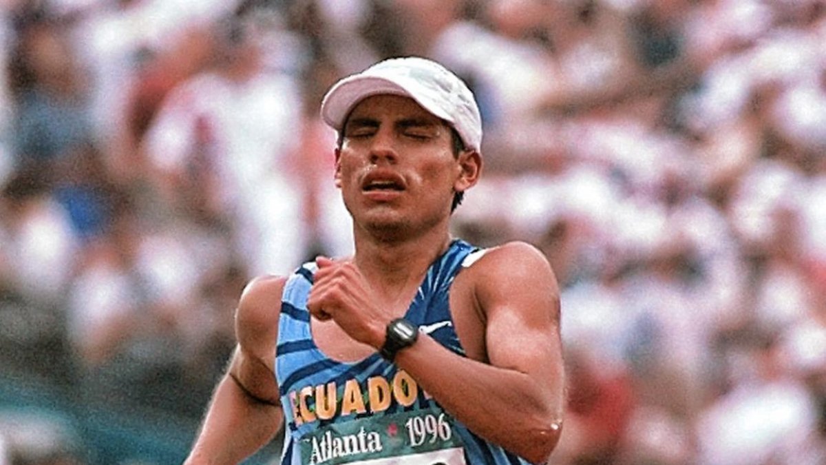 efferson Perez llegando a la meta el 26 de julio del 1996. Había ganado la Medalla de Oro olímpica.