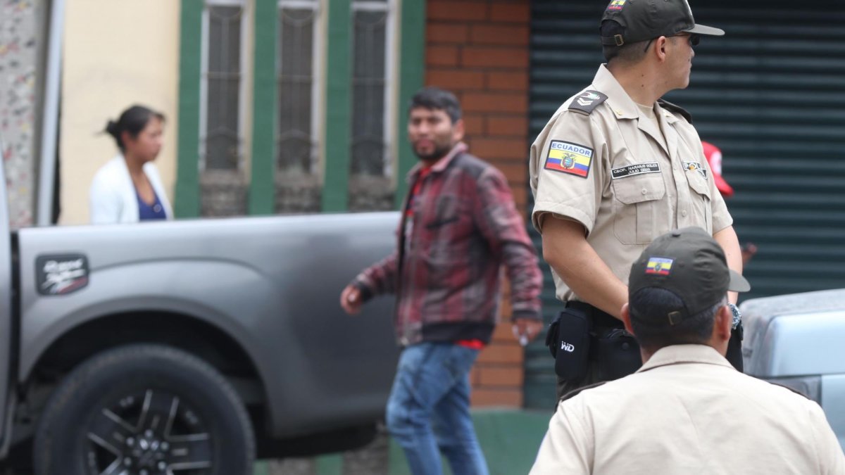 El control que se ejecutó alcanzó a 1.629 locales comerciales, de los cuales 14 fueron clausurados por infringir la ley y 58 recibieron citaciones.