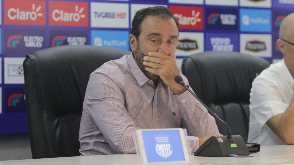 El expresidente del bombillo confirmó que ni el ni su familia volverán a la dirigencia de Emelec.