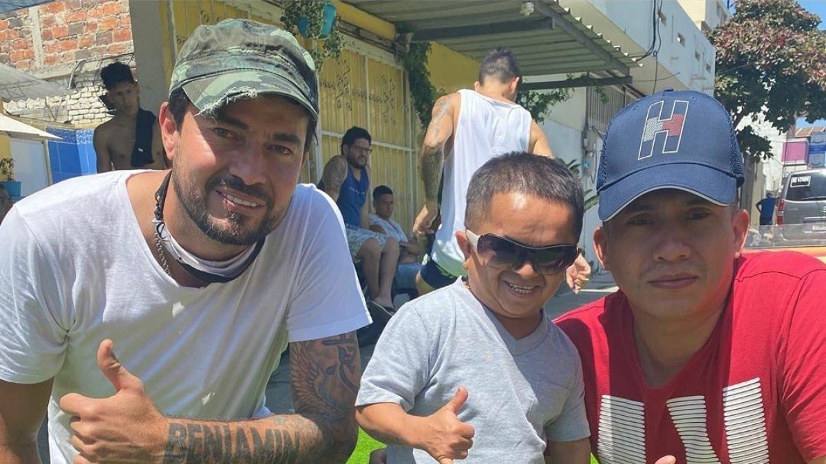 Figuras del deportes y redes sociales. Jaime Iván Kaviedes, Jorgito y El Chino Freire en Manta.