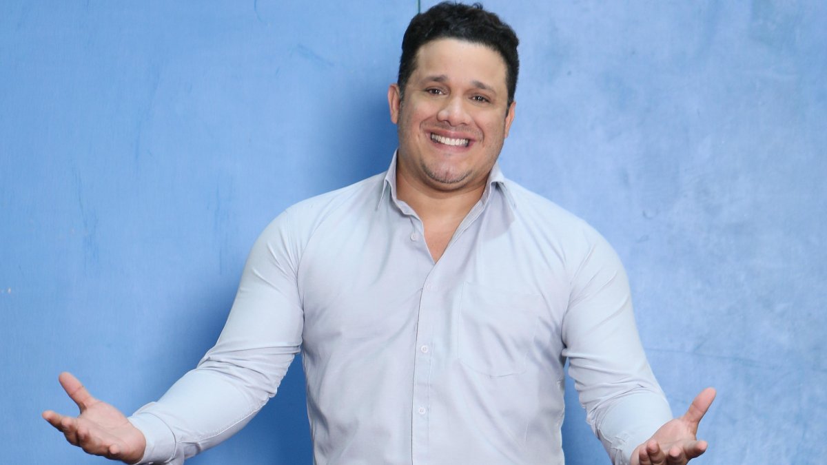 Carlos José actualmente es presentador del programa online Viralizados