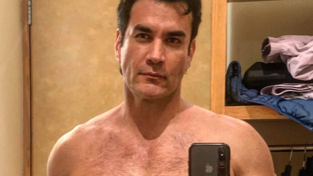 David Zepeda, hace varios días, publicó un video íntimo en sus historias de Instagram por equivocación.