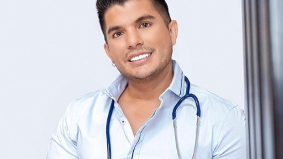 Mauricio Herrera tiene a varias personas que le ayudan en el cuidado y limpieza de su hogar.