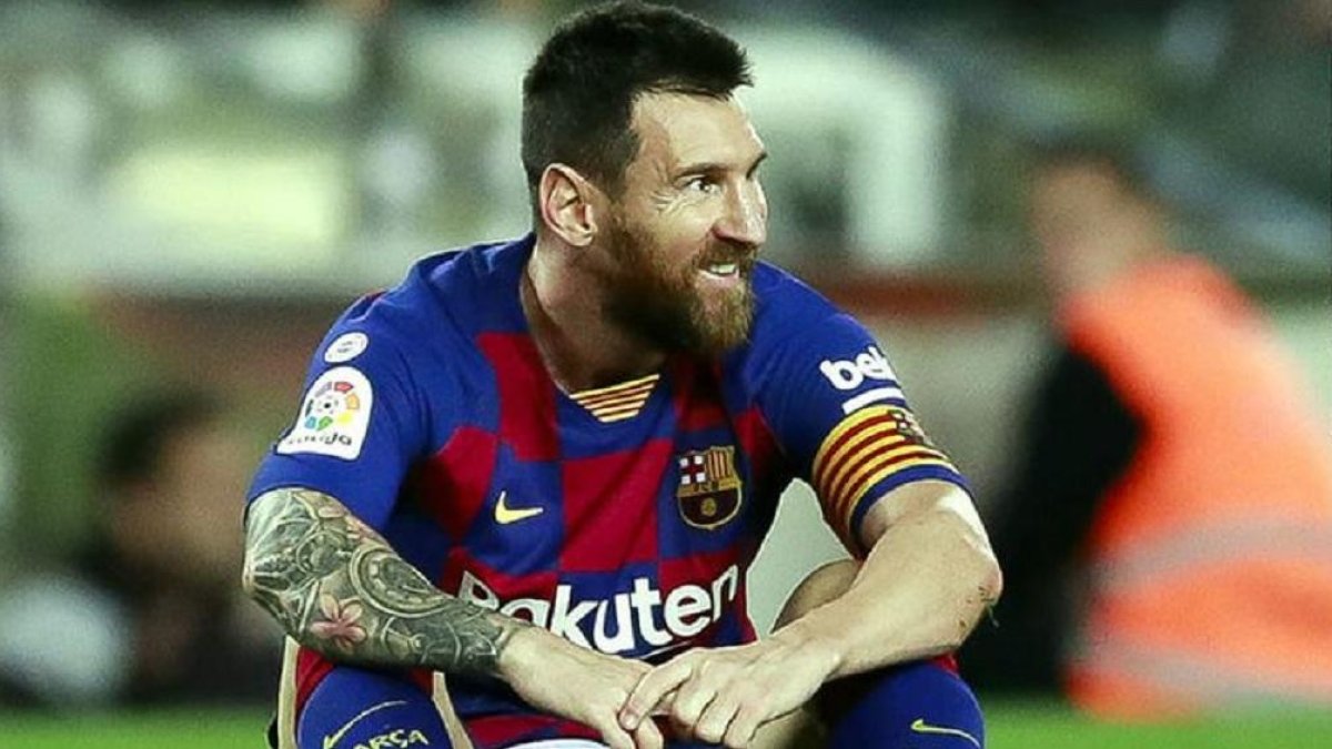 Lionel Messi negocia su salida del Barcelona español