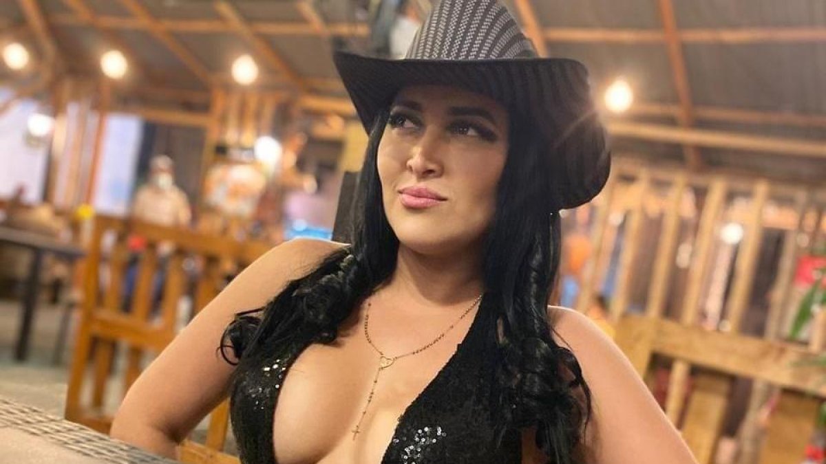 La modelo Derly Figueroa condenó la acción de uno de sus admiradores.