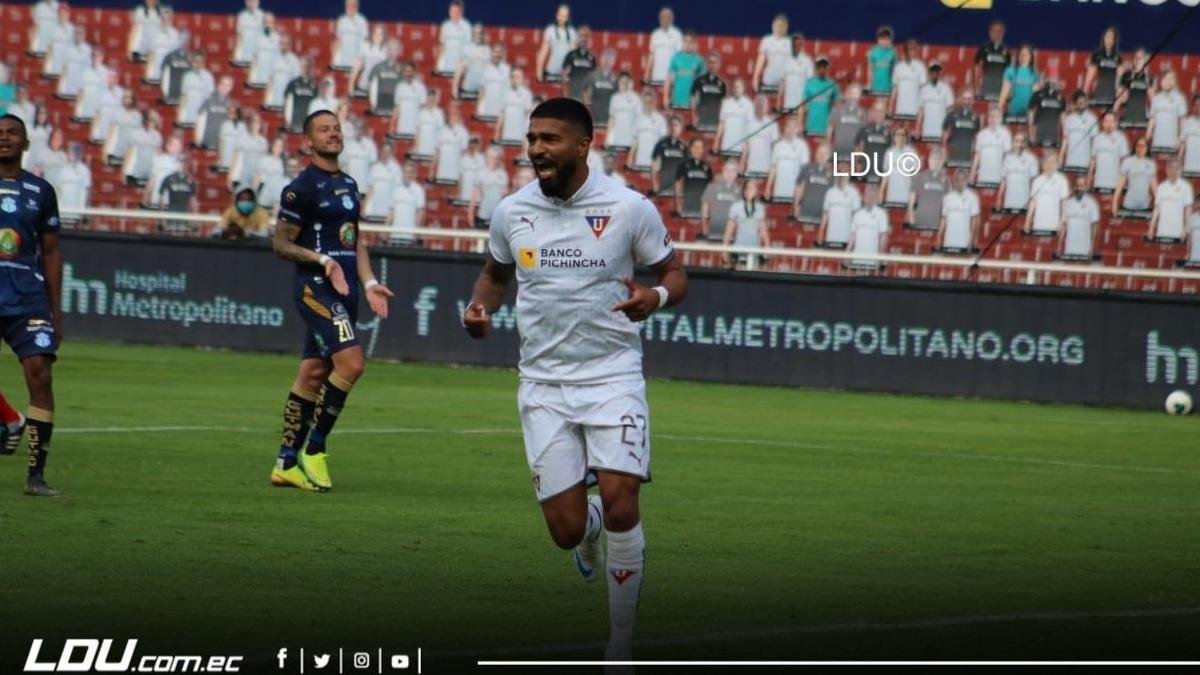 Rodrigo Aguirre logró el gol de los Albos ante Macará.