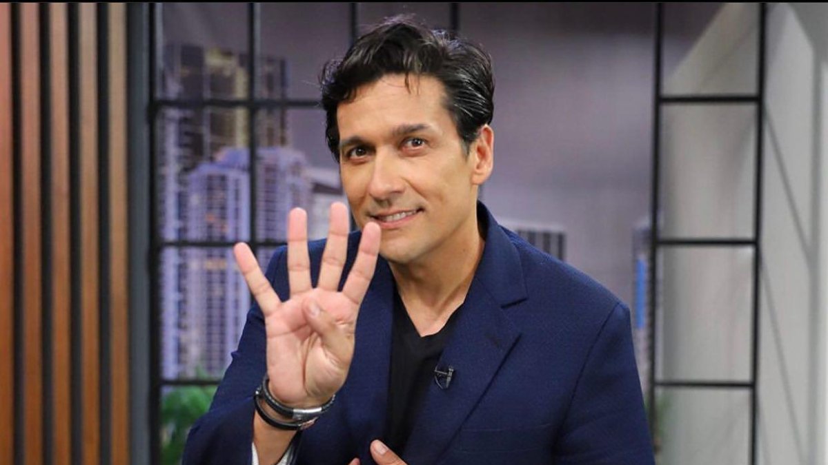 Araneda es un conocido conductor de televisión de origen chileno, pero con fama en América Latina.