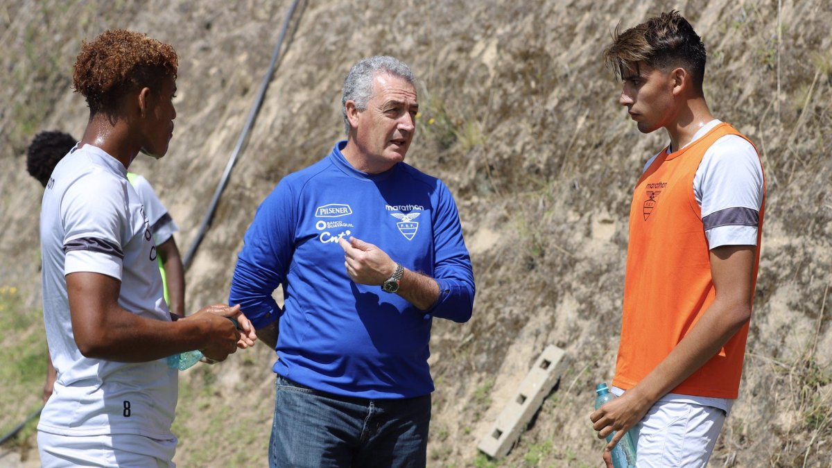 Gustavo Alfaro dio la lista mediante un video publicado en las redes sociales de la Ecuafútbol.