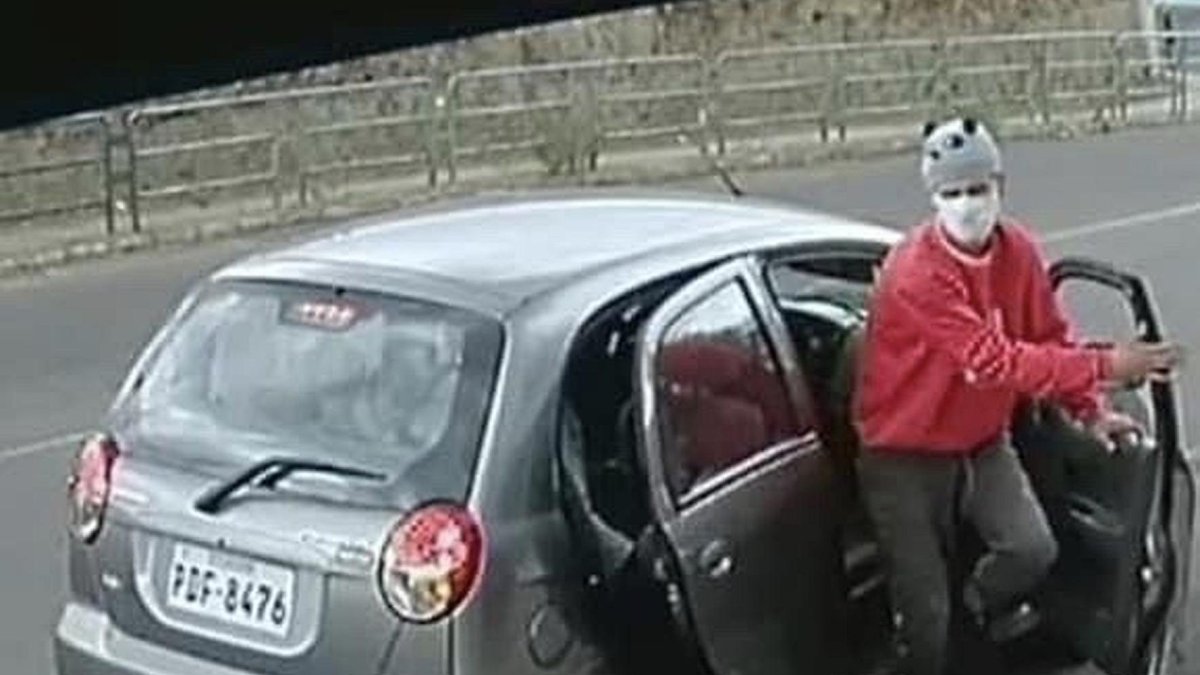 Un hombre implicado en robos, usaba gorra de osito