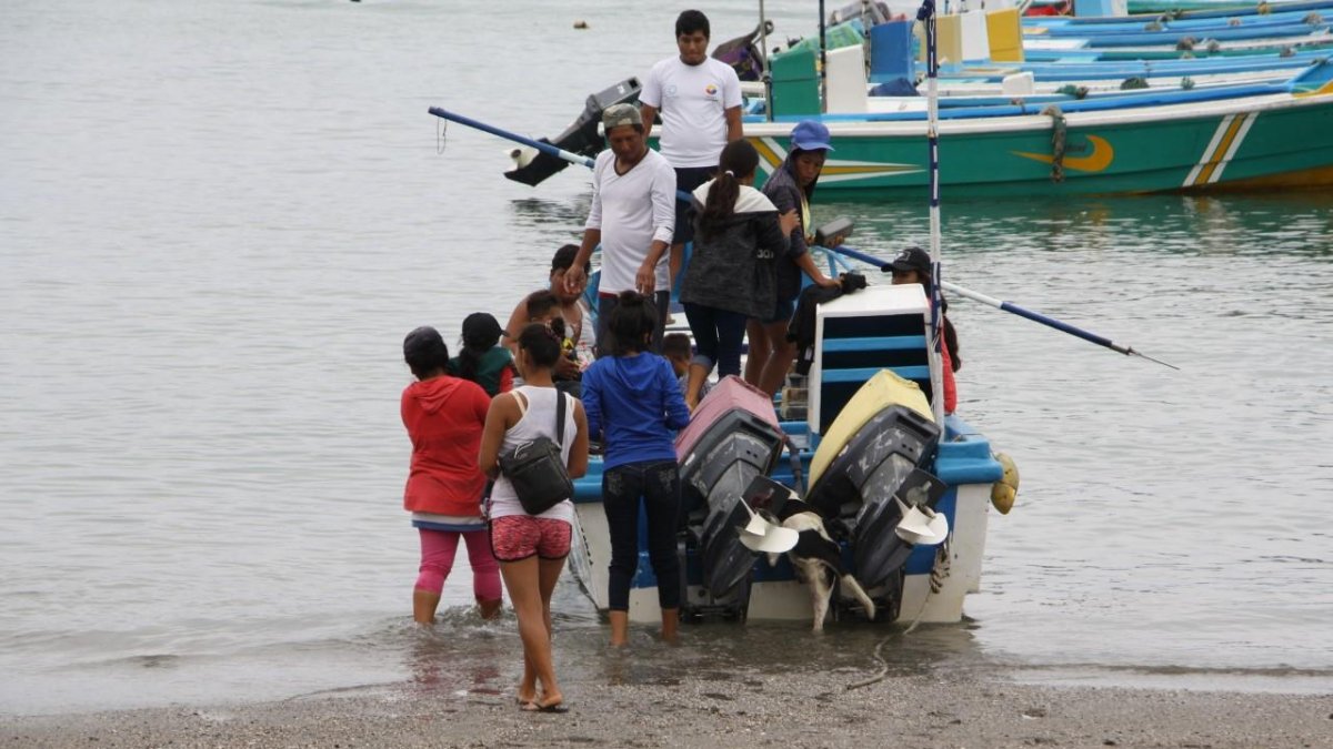 Los pescadores temen salir de pesca por los asaltos continuos en el mar.