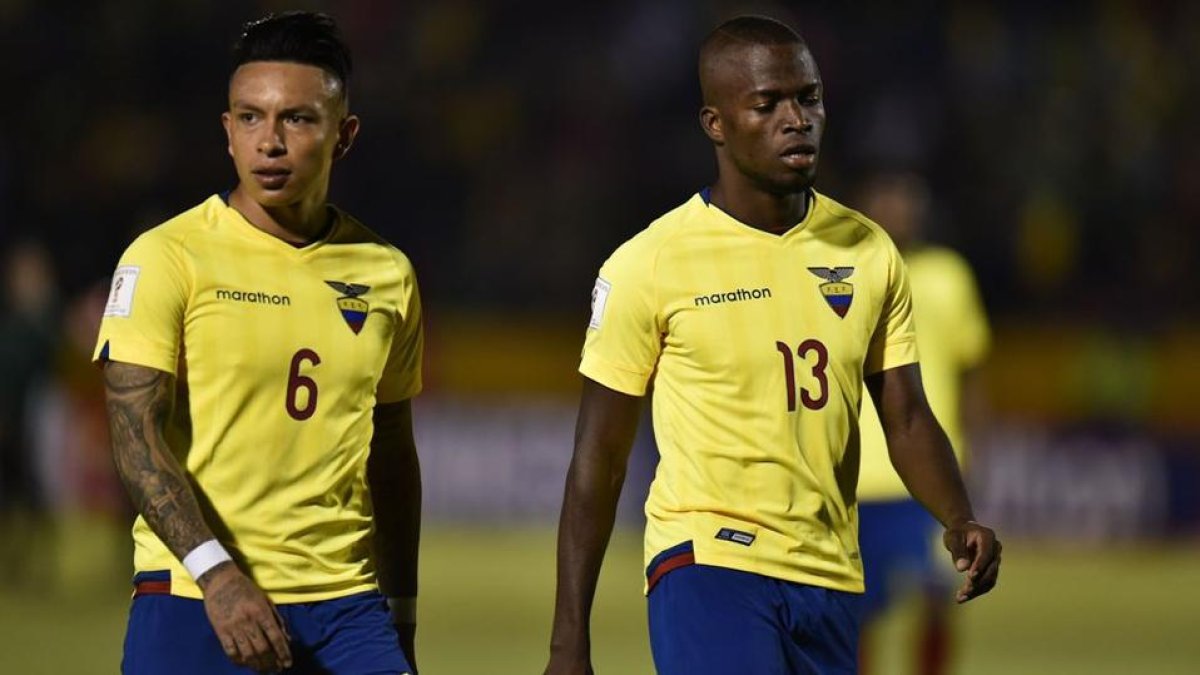 El zaguero ecuatoriano Cristian Ramírez (i) le dice no a la Tricolor, previo al arranque de las eliminatorias a Catar 2022.