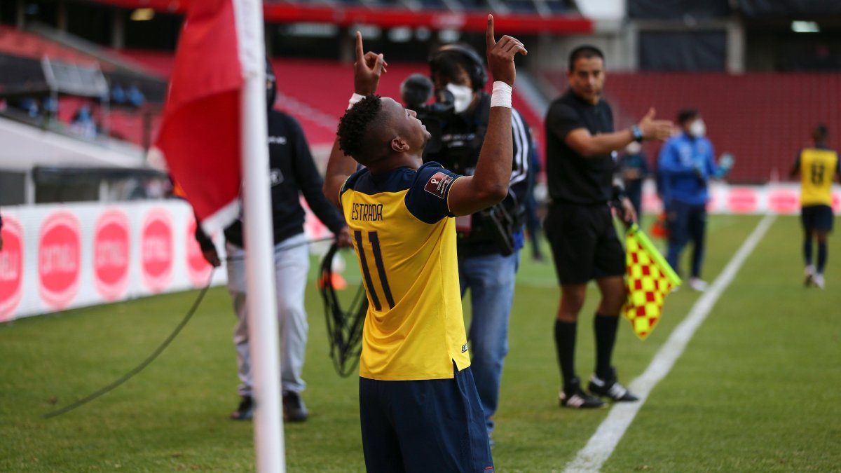 Michael Estrada el hombre de los dos goles ante Uruguay.