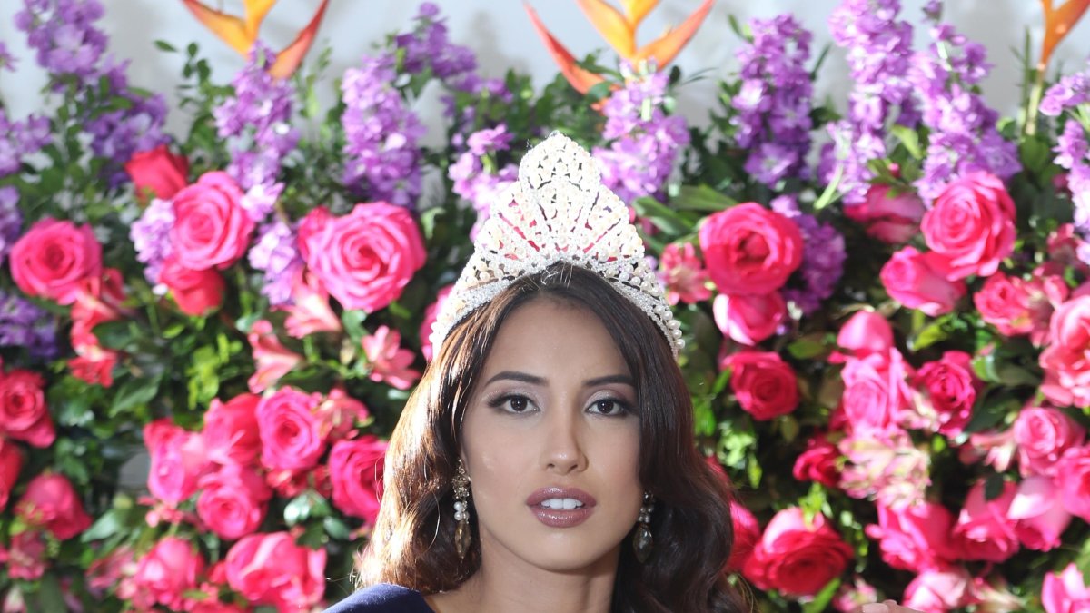 Leyla Espinoza no tiene novio, pero sí una perrita llamada Nina que es su consentida.