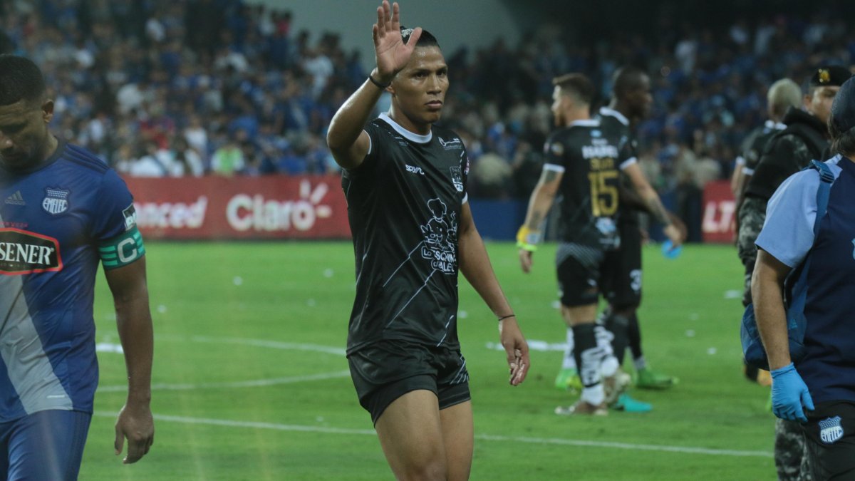 El zaguero de 32 años, Luis Luna, aspira a llegar a la presidencia de la AFE.