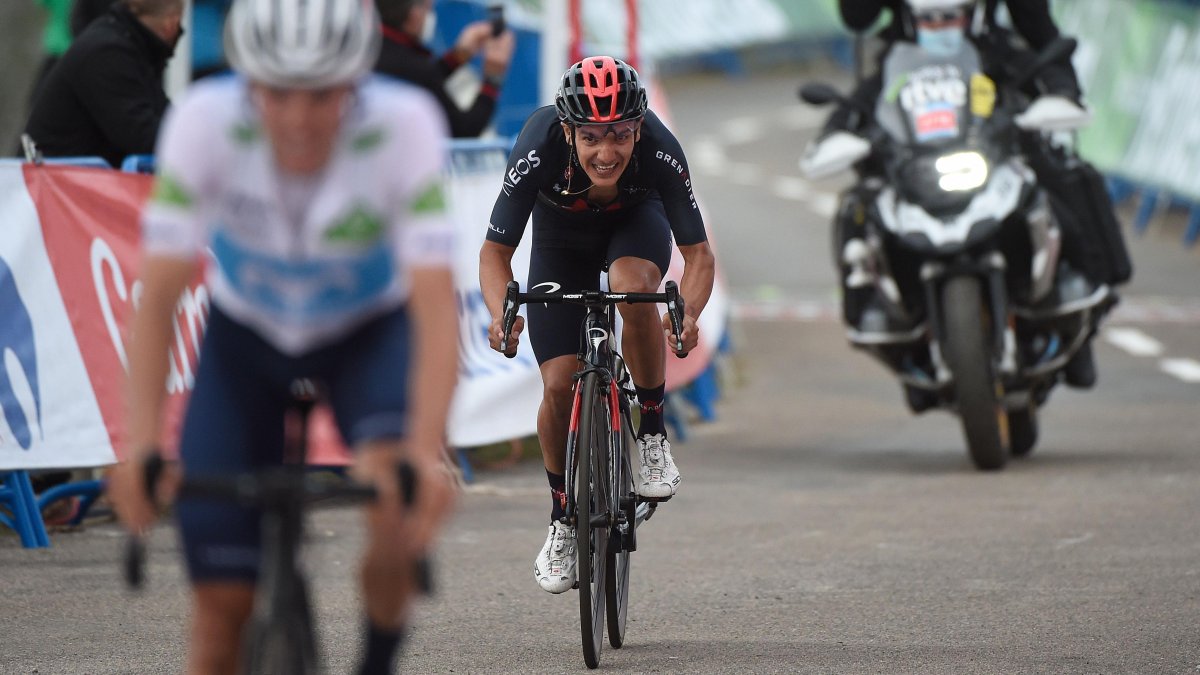 Richard Carapaz vuelve al liderato de la Vuelta a España