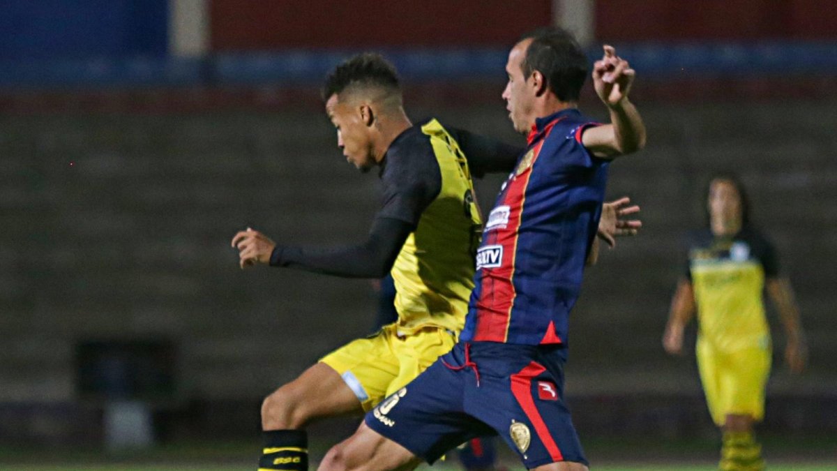 Olmedo le hizo la fiesta al Barcelona en Riobamba.