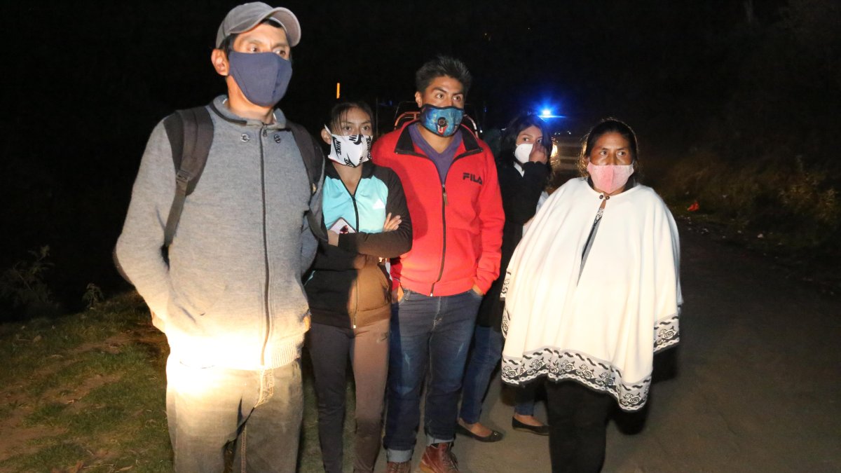 La noticia del macabro hallazgo llegó a oídos de una familia que busca a una mujer desaparecida. No saben si se tratará de los restos de su pariente.