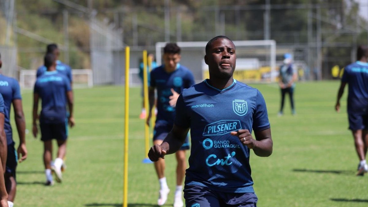 Moisés Corozo es uno de los jugadores nacionales que dio positivo al Covid-19.