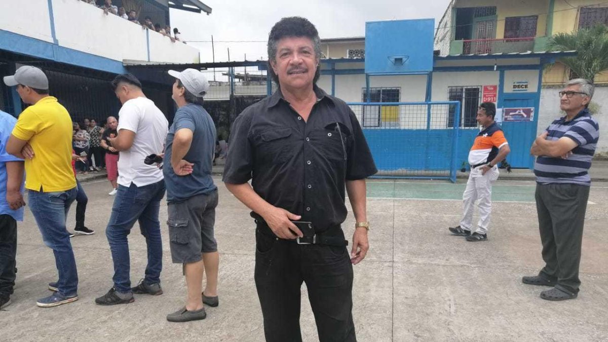 Gustavo Pacheco se recupera en la comodidad de su hogar y bajo los cuidados de sus familiares.