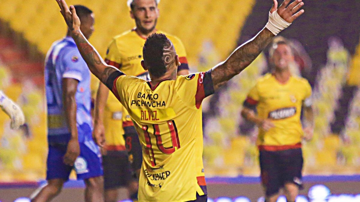 Al fin Jonatan Álvez se mandó su gol y Barcelona ganó.