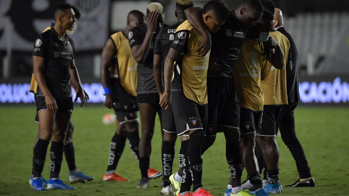 Liga de Quito quedó fuera de la Libertadores, pese a ganar en Brasil. La derrota en casa le pasó factura a los albos.
