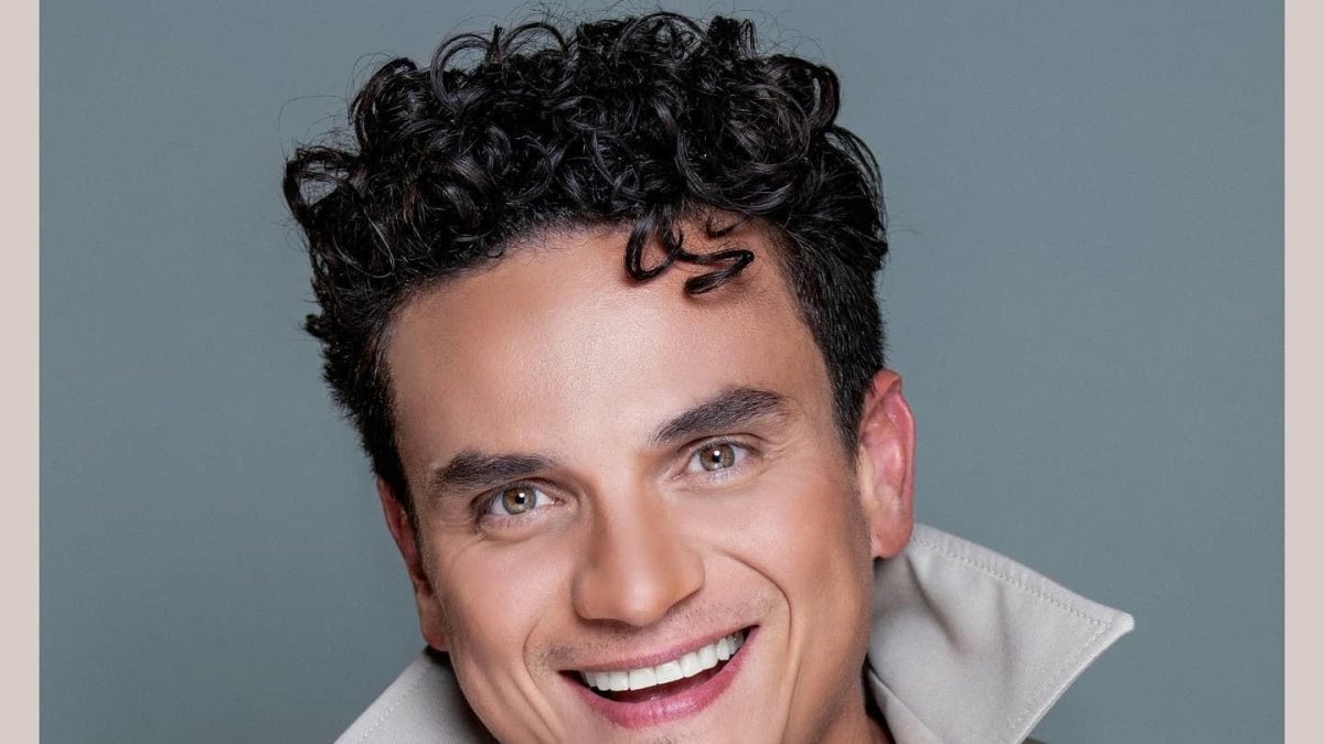 Silvestre 

tiene 40 años y asegura estar contento con lo que ha conseguido a lo largo de su carrera musical.