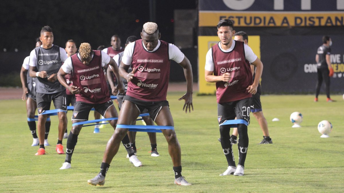 Los albos ya piensan en las finales, para las que tendrán mayor tiempo de recuperación y descanso que su rival, que se conocerá el domingo 20 de diciembre.