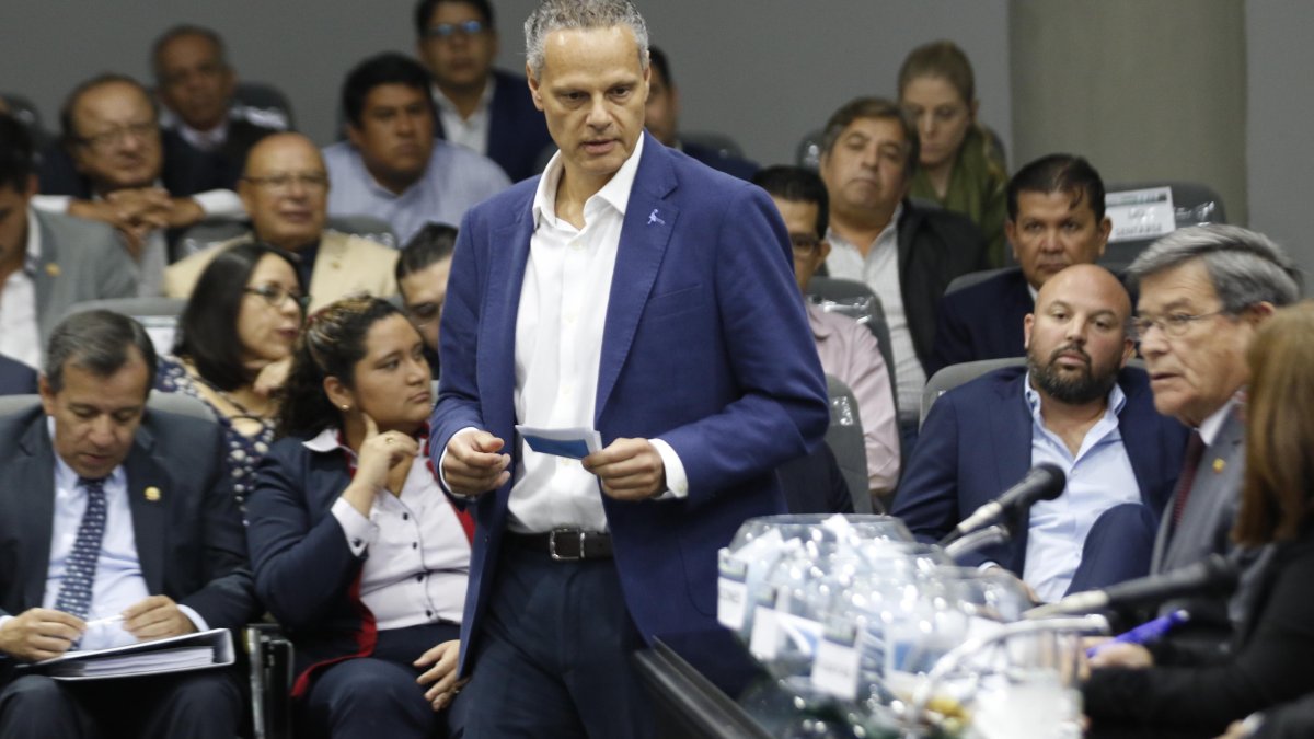 La dirigencia de Barcelona pide sancionar a Esteban Paz, debido a que el directivo albo arremetió contra Aquiles Álvarez.