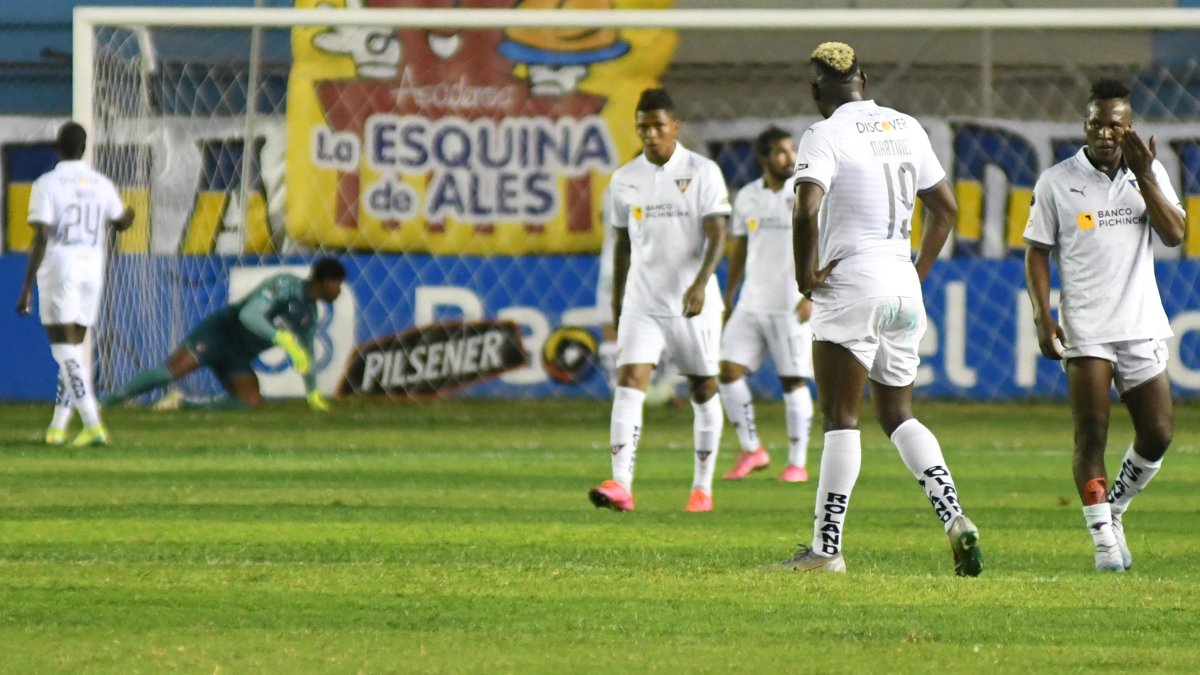 A los universitarios les pasó factura el cierre de una temporada que pintaba para ser exitosa.