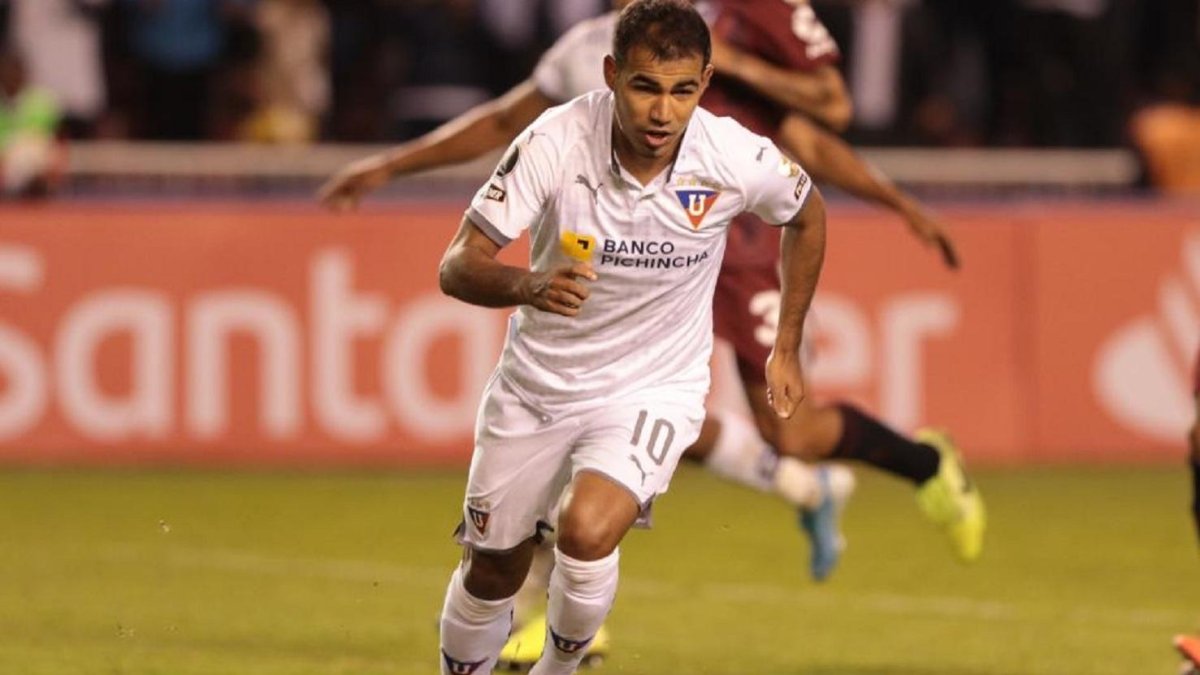 Junior Sornoza pertenece a Corinthians pero no está en planes del cuadro brasileño.