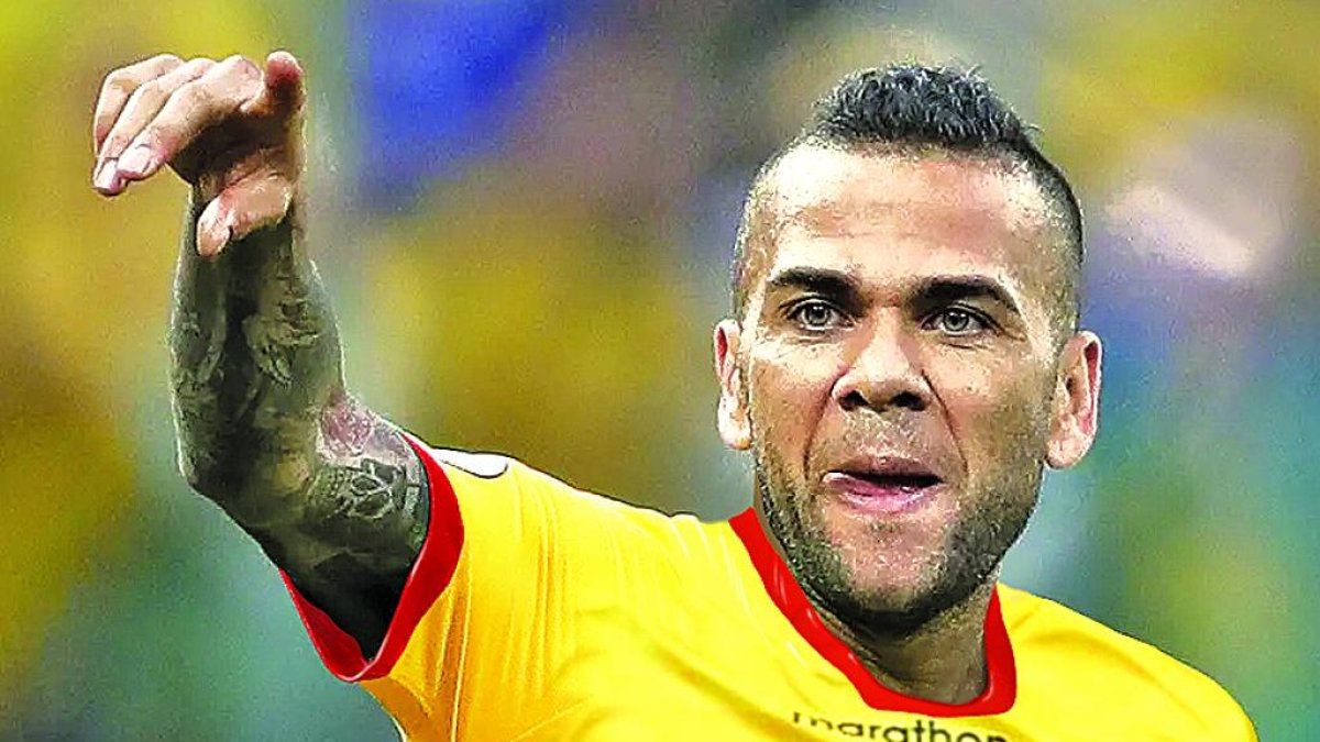 Dani Alves y la posibilidad de estar en la Noche Amarilla.