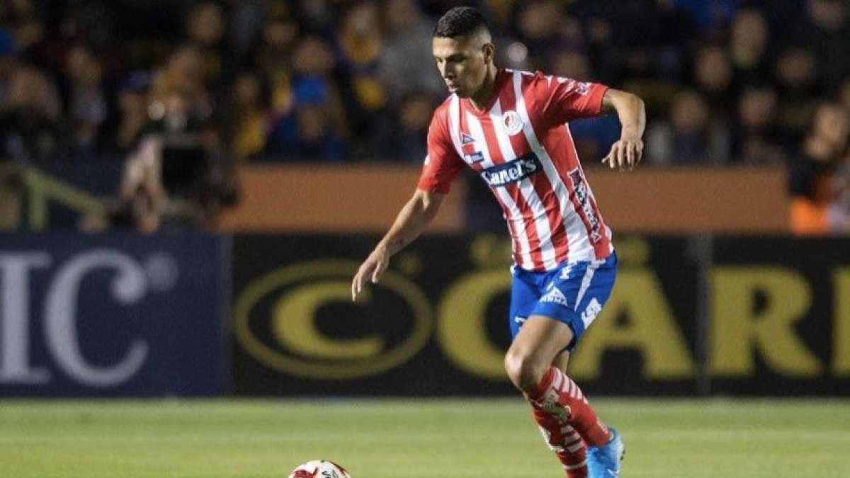 Luis Fernando León sigue en conversaciones con los canarios