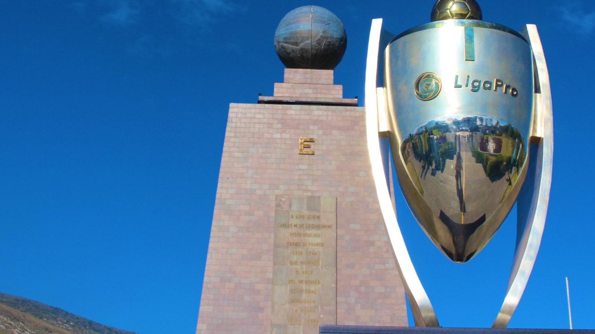 La copa de Barcelona en la Mitad del Mundo.