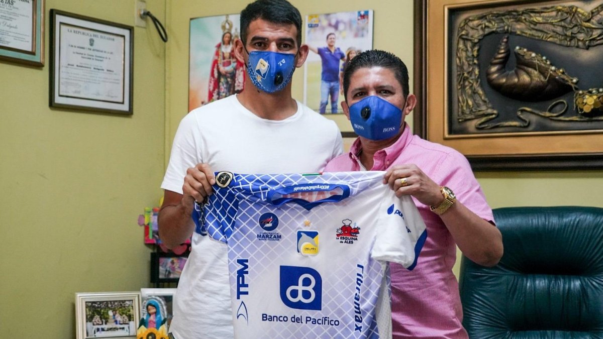 Oscar Piris ya firmó por una temporada con Delfín